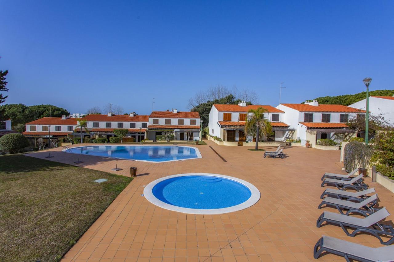 Vilar Do Jardim - Terrace And Pool - Vilamoura クアルテイラ エクステリア 写真