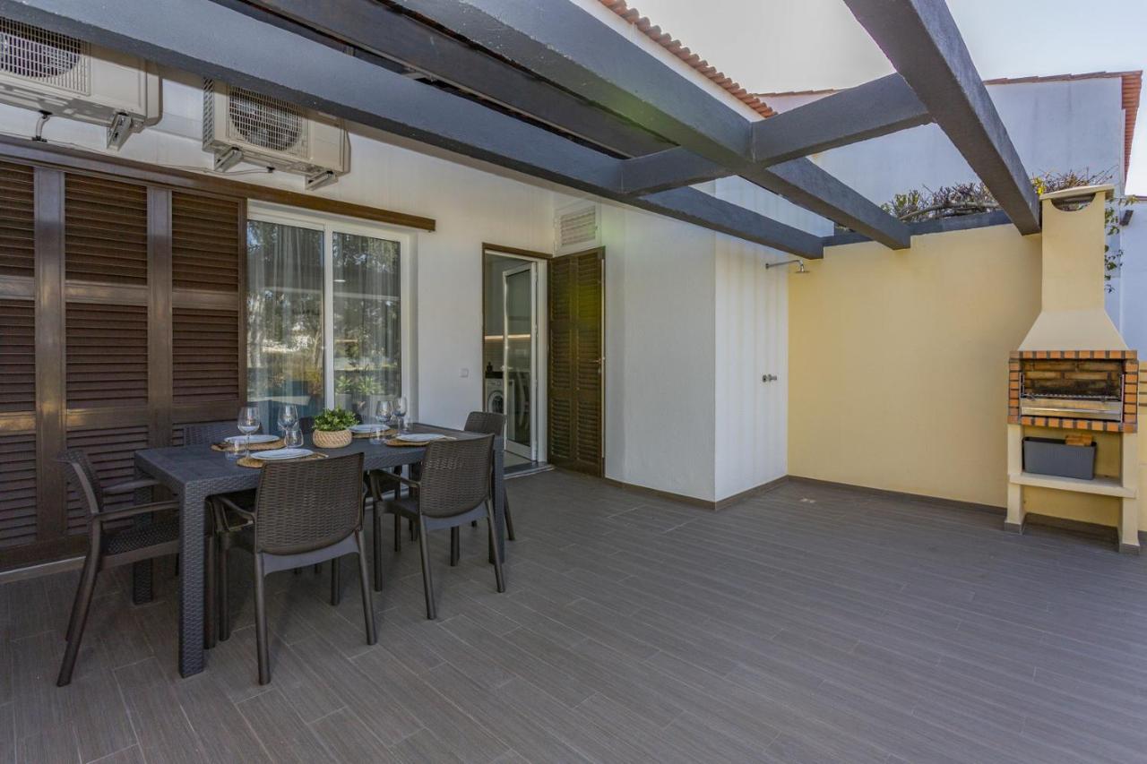 Vilar Do Jardim - Terrace And Pool - Vilamoura クアルテイラ エクステリア 写真
